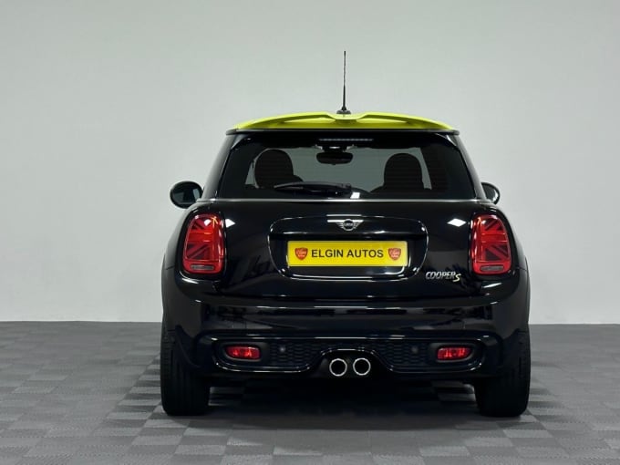2025 Mini Hatch