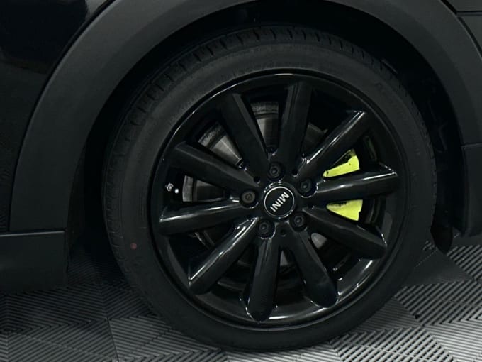 2025 Mini Hatch