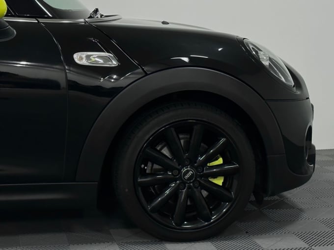 2025 Mini Hatch