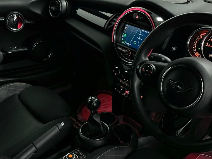 2025 Mini Hatch
