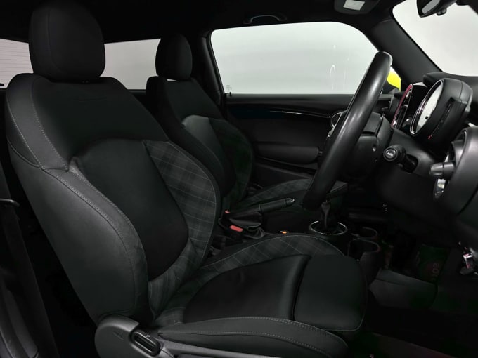 2025 Mini Hatch