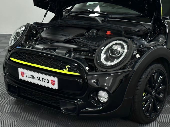 2025 Mini Hatch