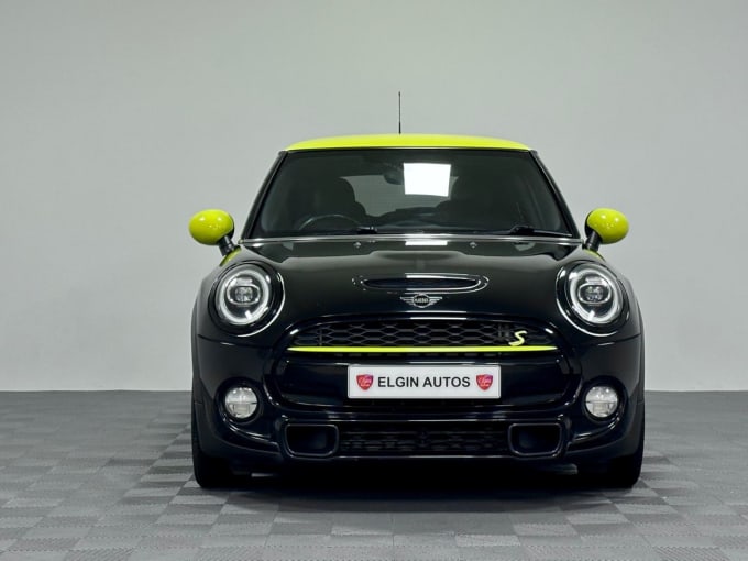2025 Mini Hatch