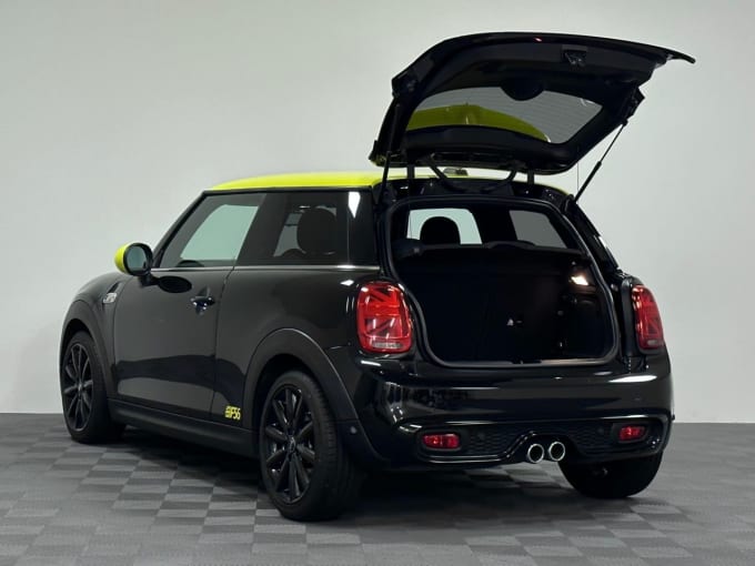 2025 Mini Hatch