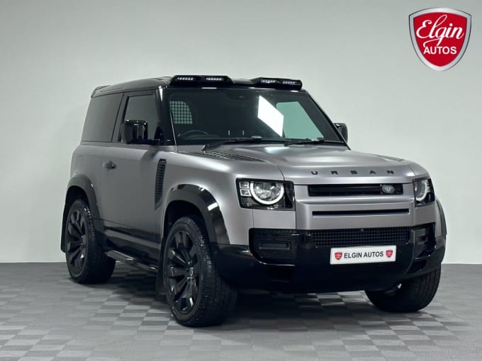 2025 Land Rover Defender 90