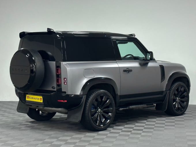 2025 Land Rover Defender 90