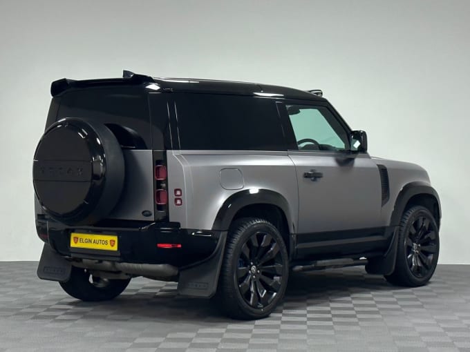 2025 Land Rover Defender 90