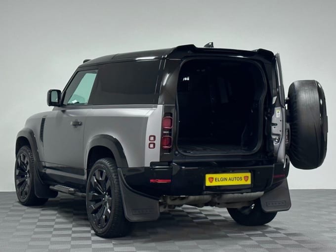 2025 Land Rover Defender 90