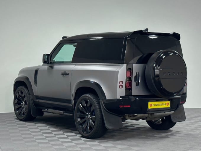 2025 Land Rover Defender 90
