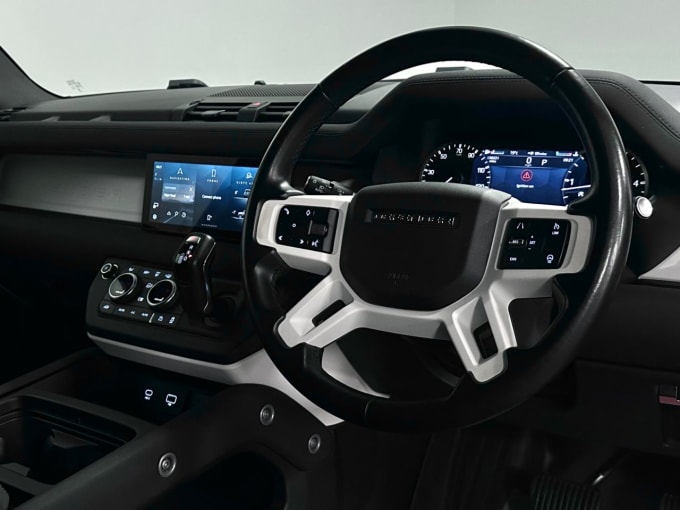 2025 Land Rover Defender 90