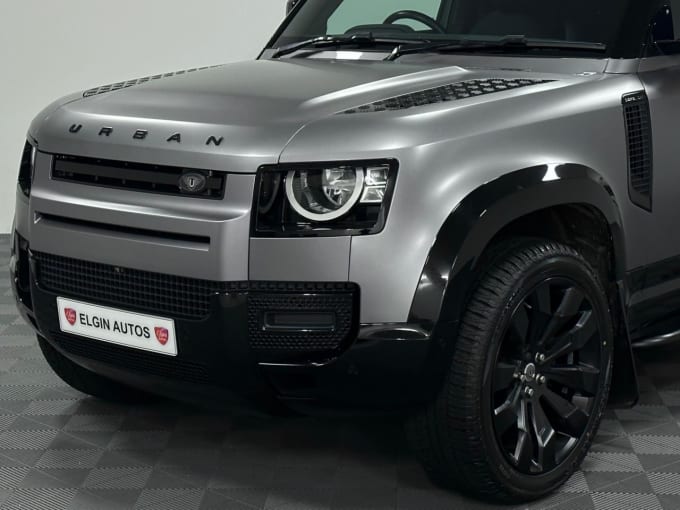 2025 Land Rover Defender 90