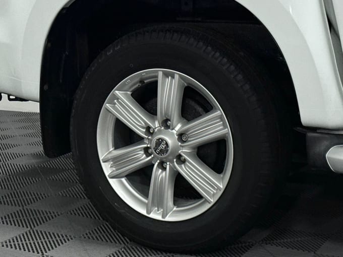 2025 Isuzu D-max
