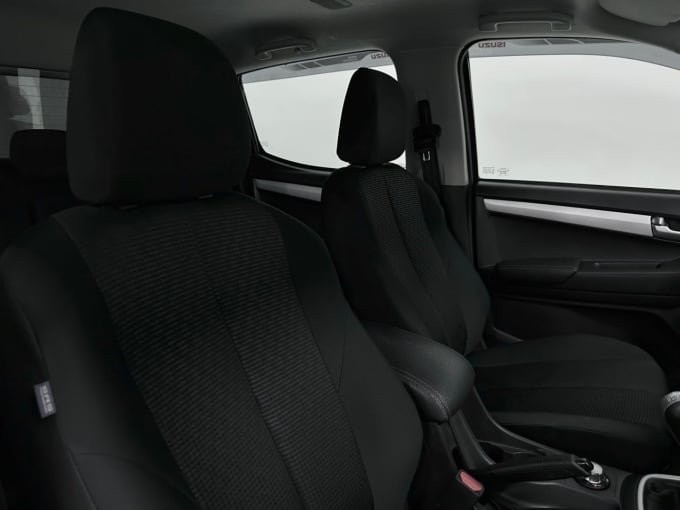 2025 Isuzu D-max