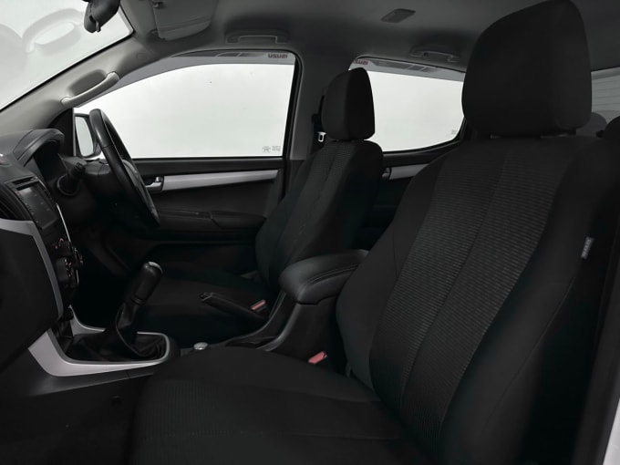 2025 Isuzu D-max