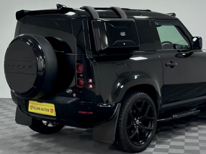 2025 Land Rover Defender 90
