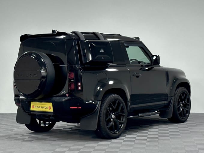 2025 Land Rover Defender 90