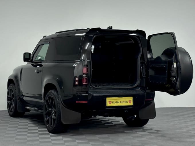 2025 Land Rover Defender 90