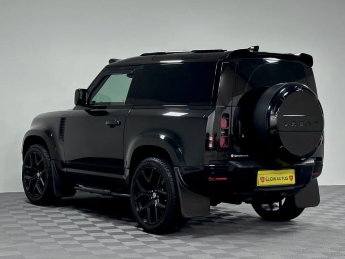 2025 Land Rover Defender 90