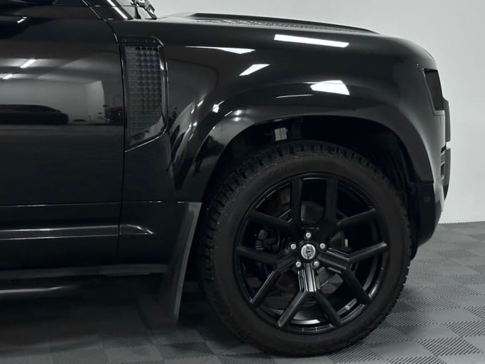 2025 Land Rover Defender 90