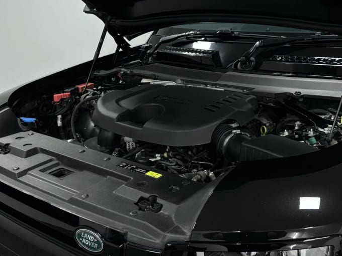2025 Land Rover Defender 90