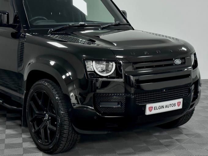 2025 Land Rover Defender 90