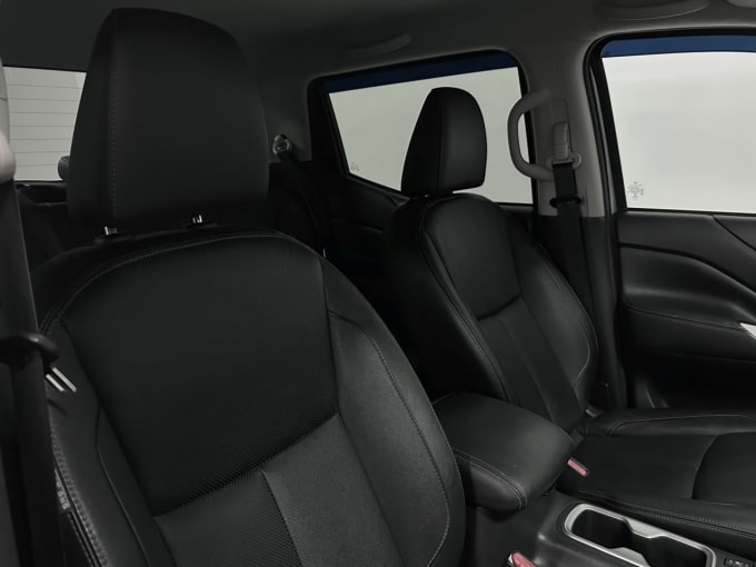 2025 Nissan Navara