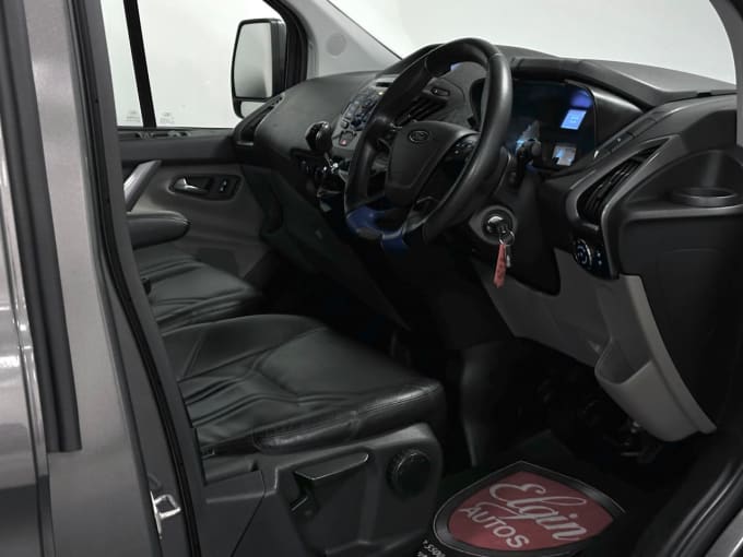 2025 Ford Transit Custom