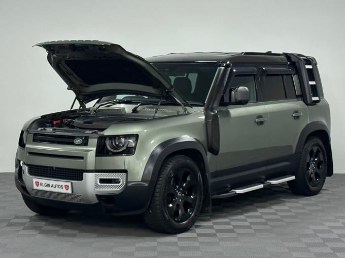 2025 Land Rover Defender 110