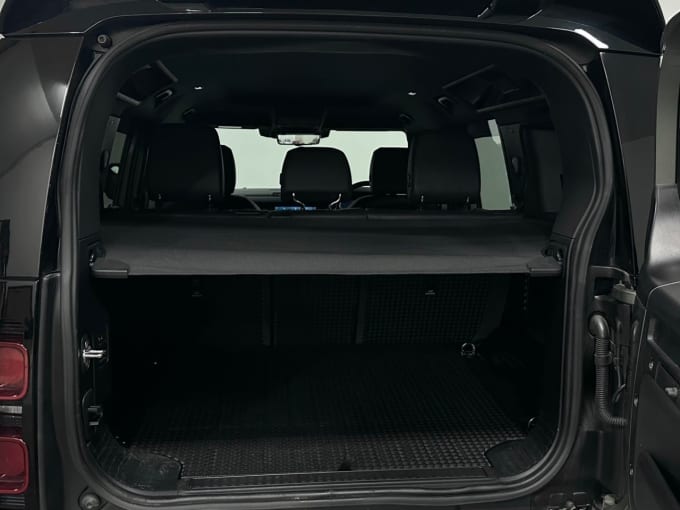 2025 Land Rover Defender 110