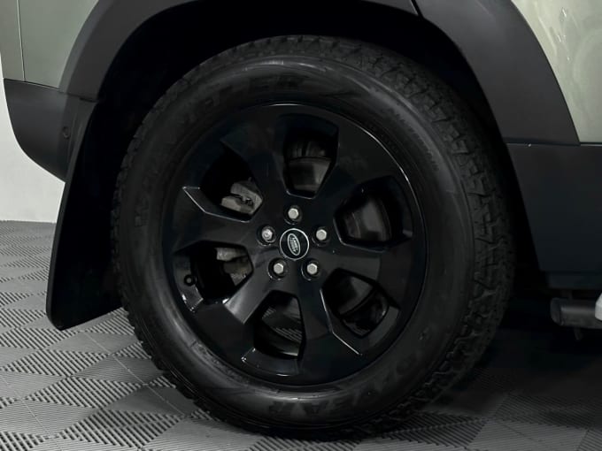 2025 Land Rover Defender 110
