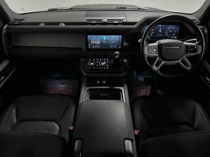 2025 Land Rover Defender 110