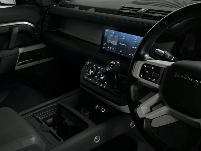 2025 Land Rover Defender 110
