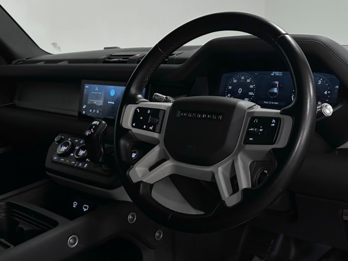 2025 Land Rover Defender 110