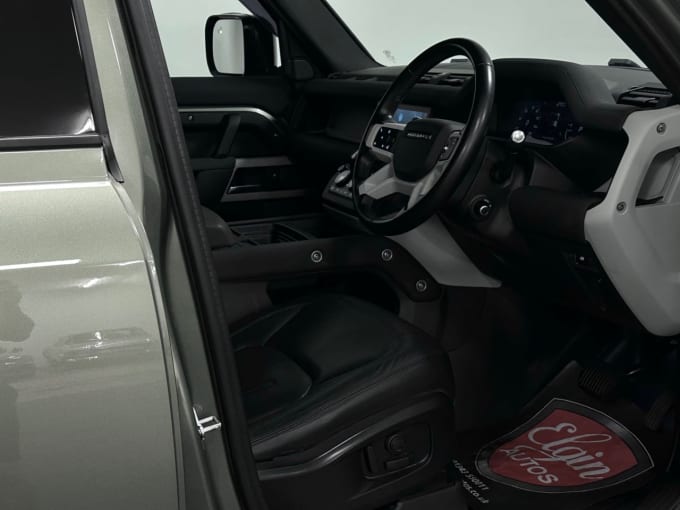 2025 Land Rover Defender 110