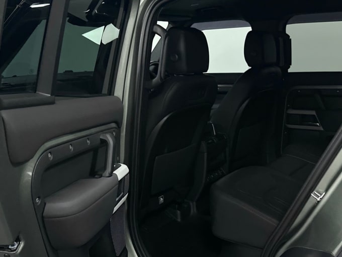 2025 Land Rover Defender 110
