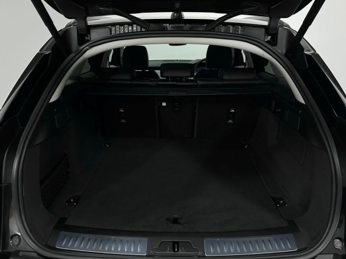 2025 Land Rover Range Rover Velar