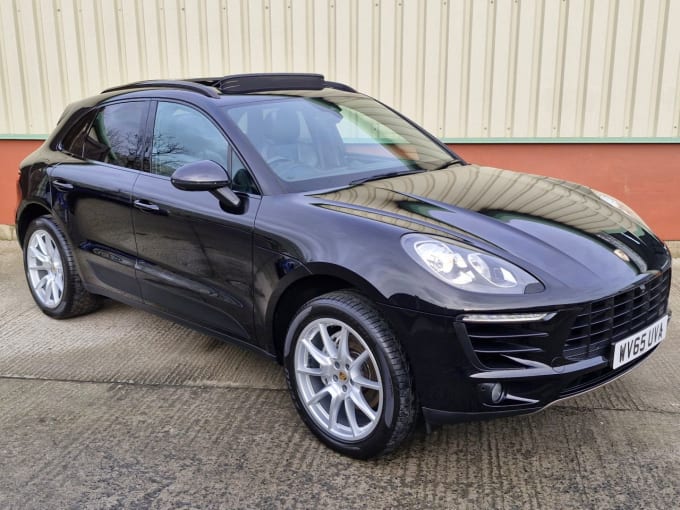 2025 Porsche Macan