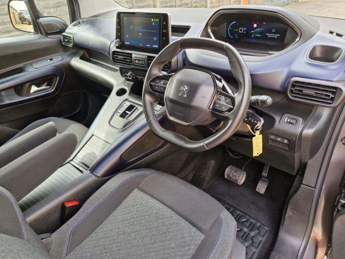2025 Peugeot E-rifter