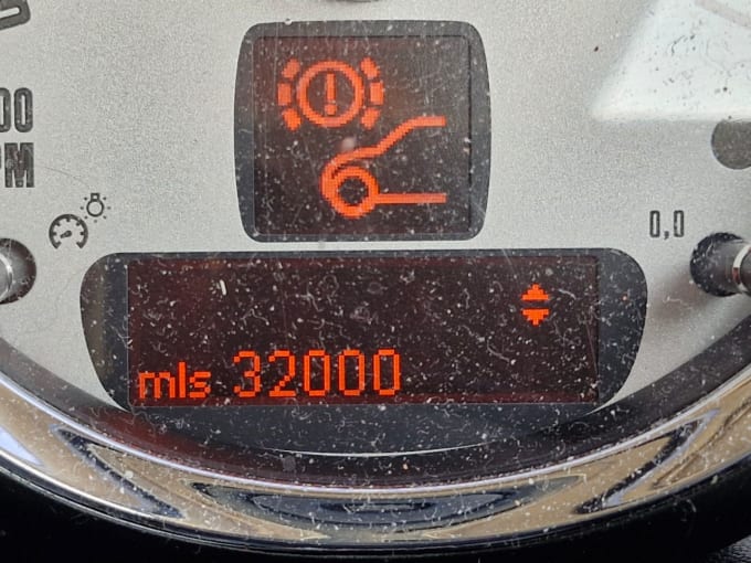 2025 Mini Hatch