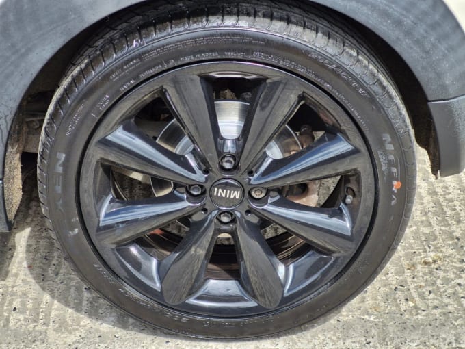 2025 Mini Hatch