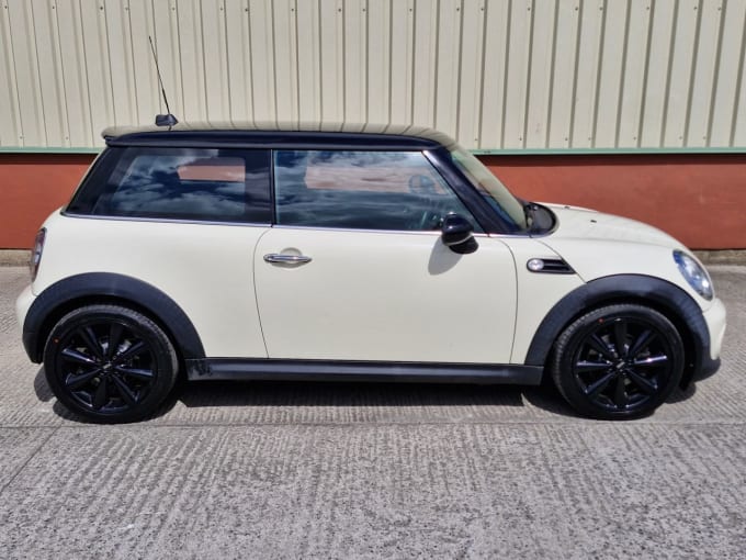 2025 Mini Hatch
