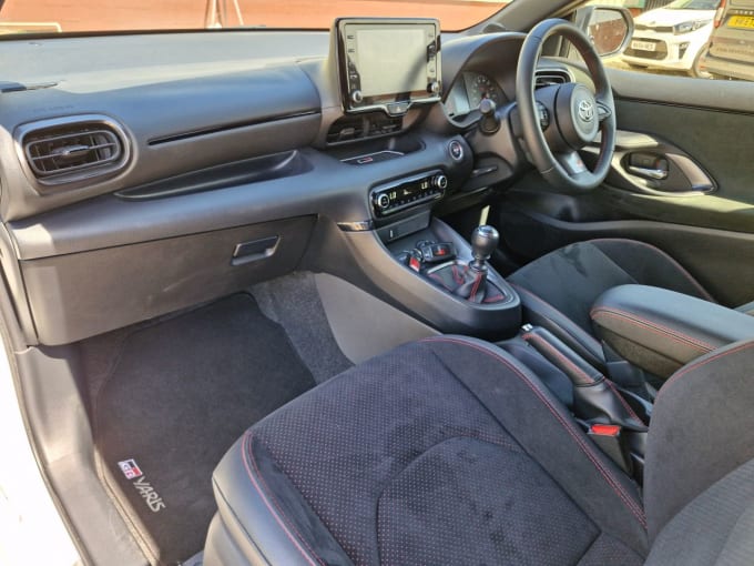 2025 Toyota Yaris