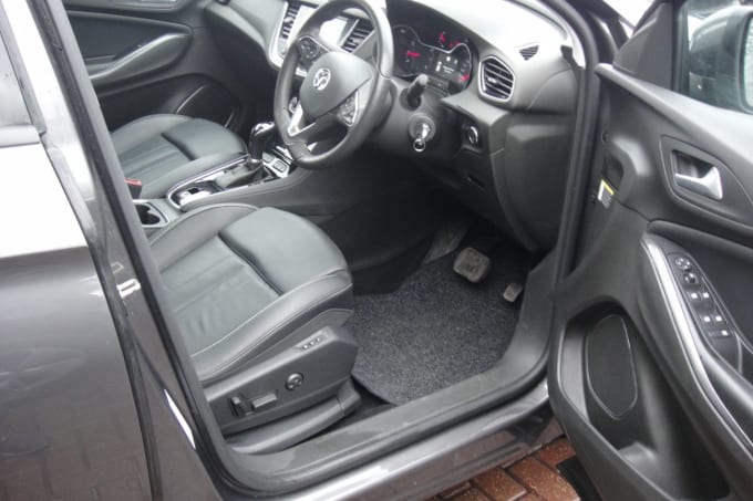 2025 Vauxhall Grandland X