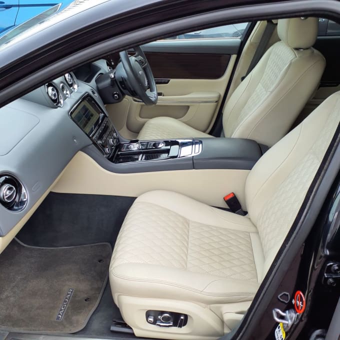 2025 Jaguar Xj