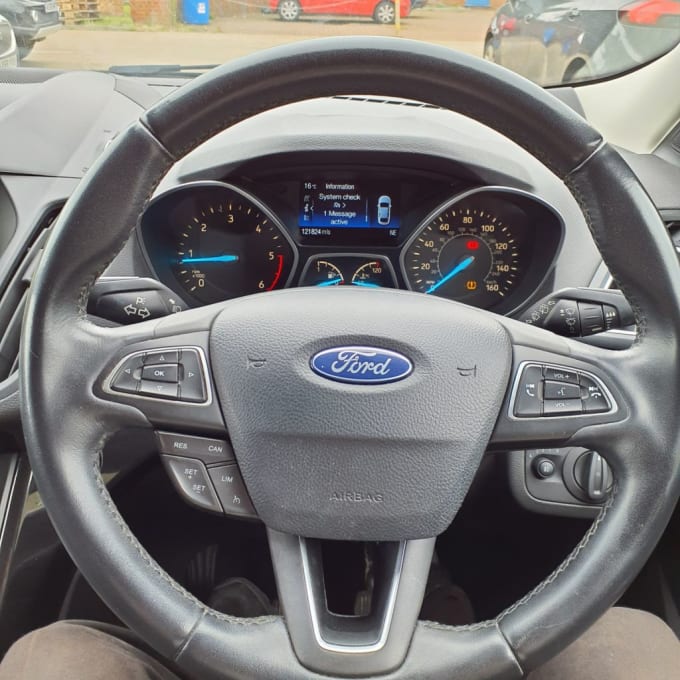 2025 Ford Kuga