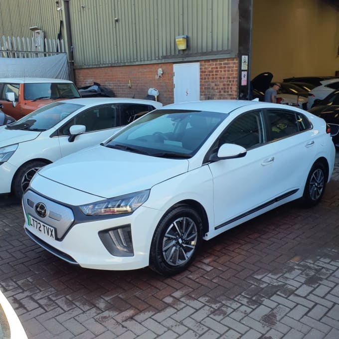 2024 Hyundai Ioniq