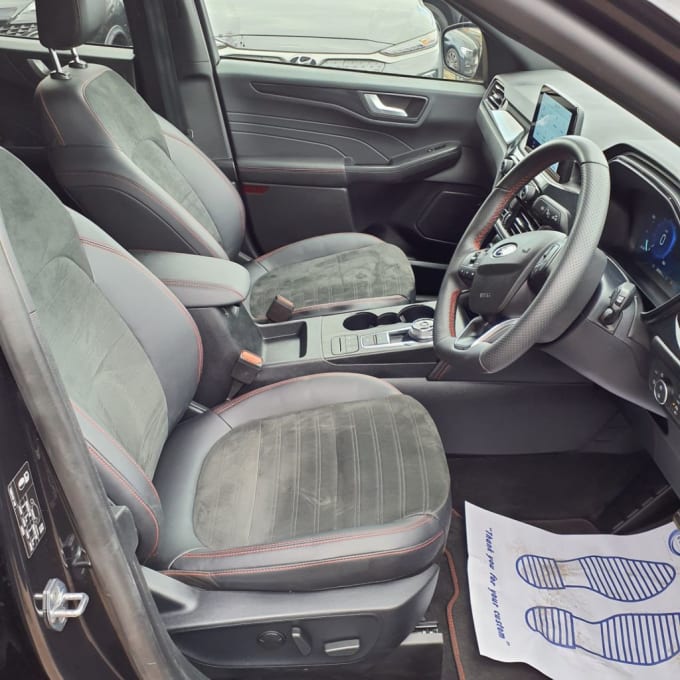 2025 Ford Kuga