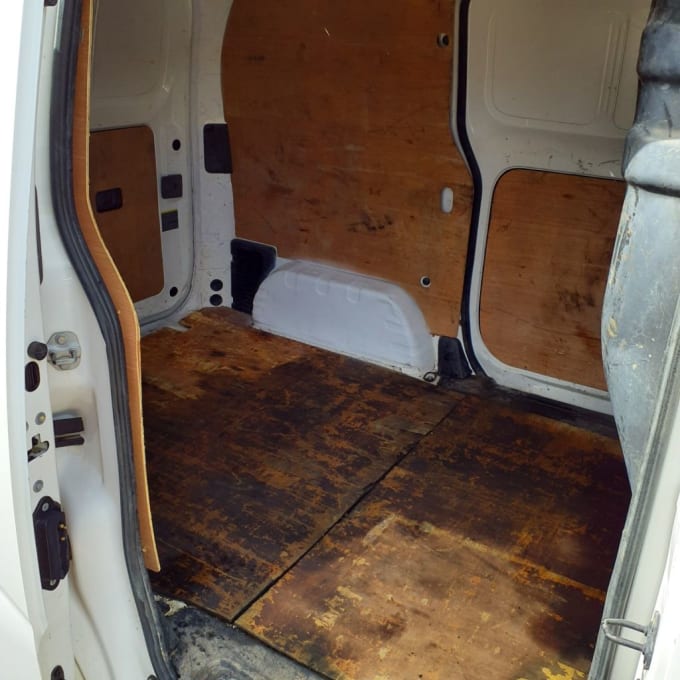 2025 Nissan Nv200