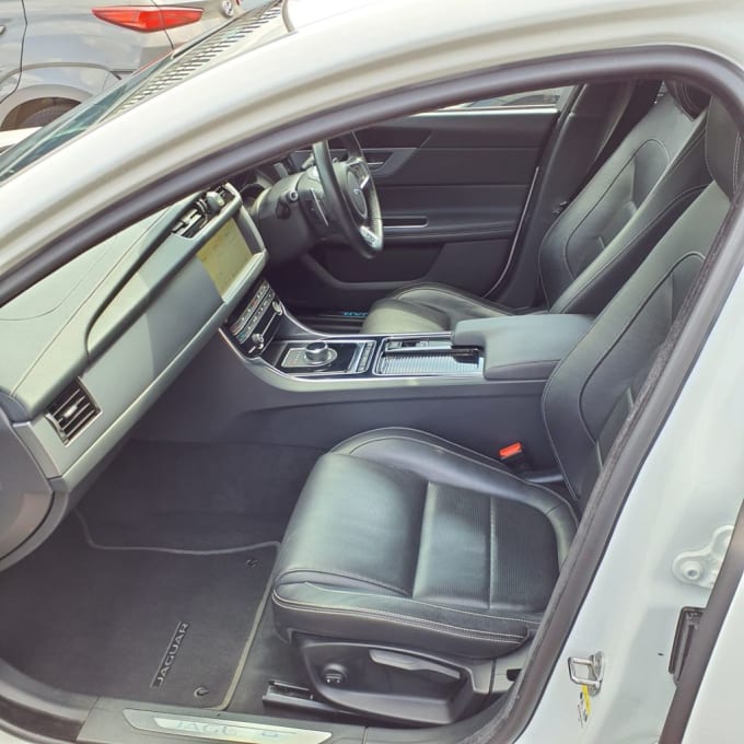 2019 Jaguar Xf