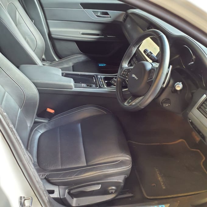 2019 Jaguar Xf